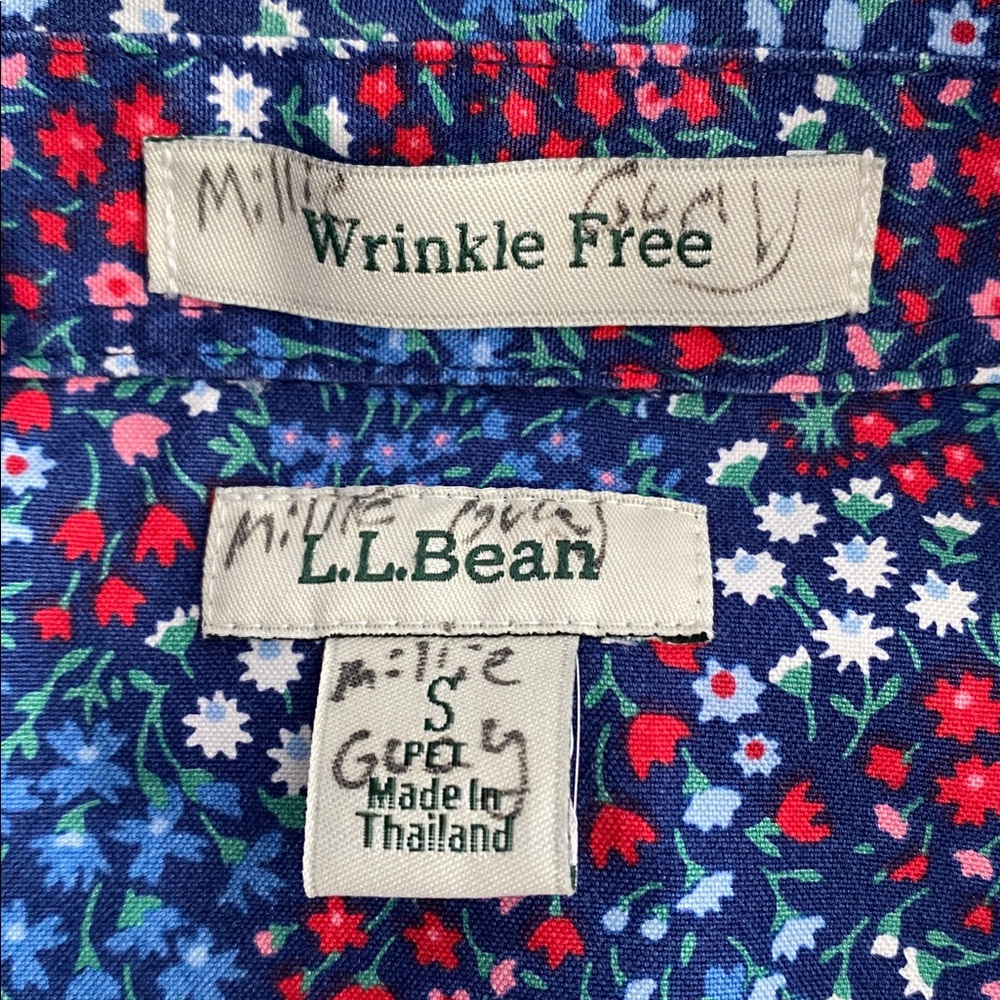 L.L. Bean Wrinkle Free Button Up Shirt - Size Small Petite - EUC - Picture 5 of 11